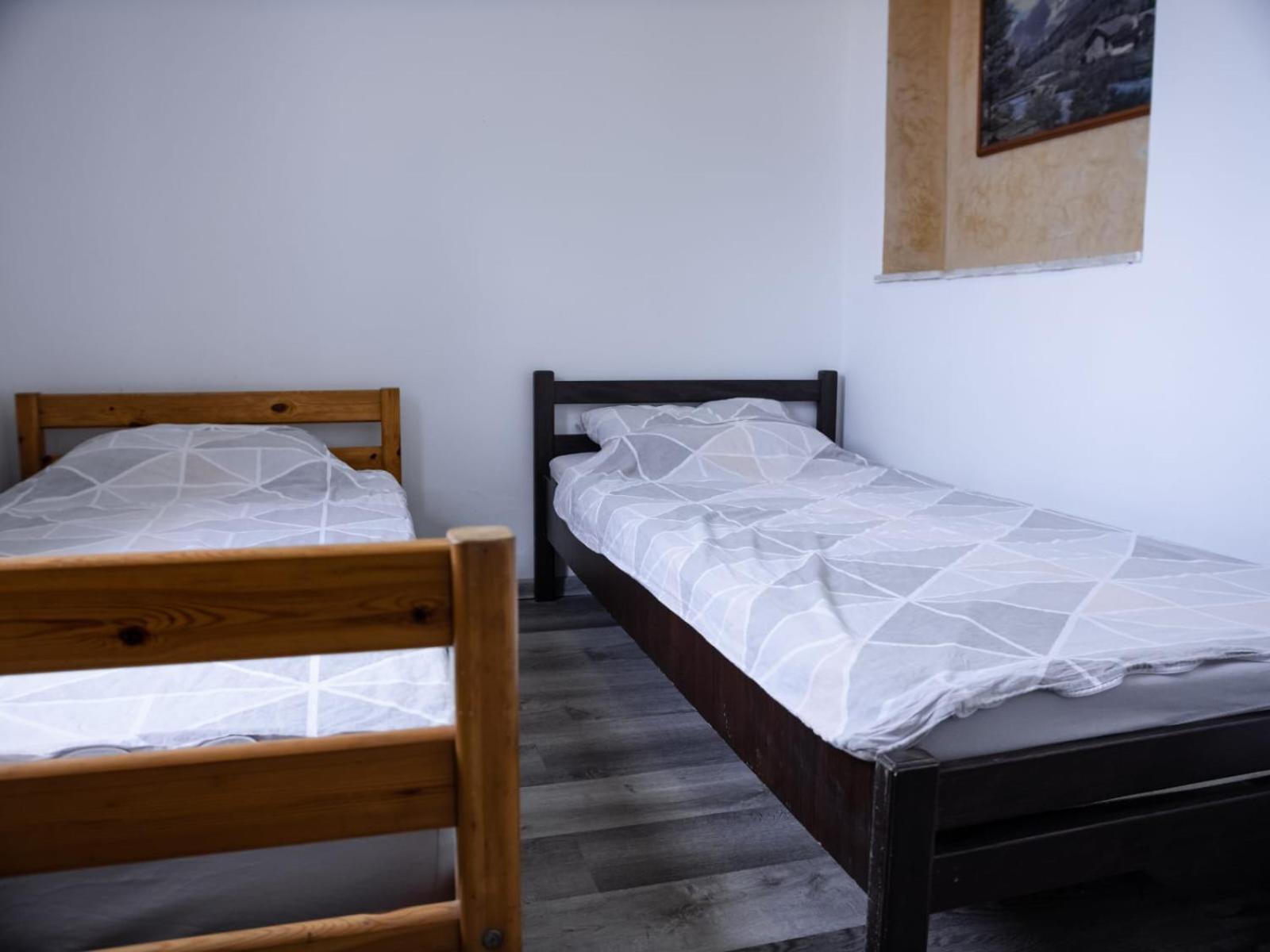Apartment Ground Floor With Parking Erny بولا المظهر الخارجي الصورة