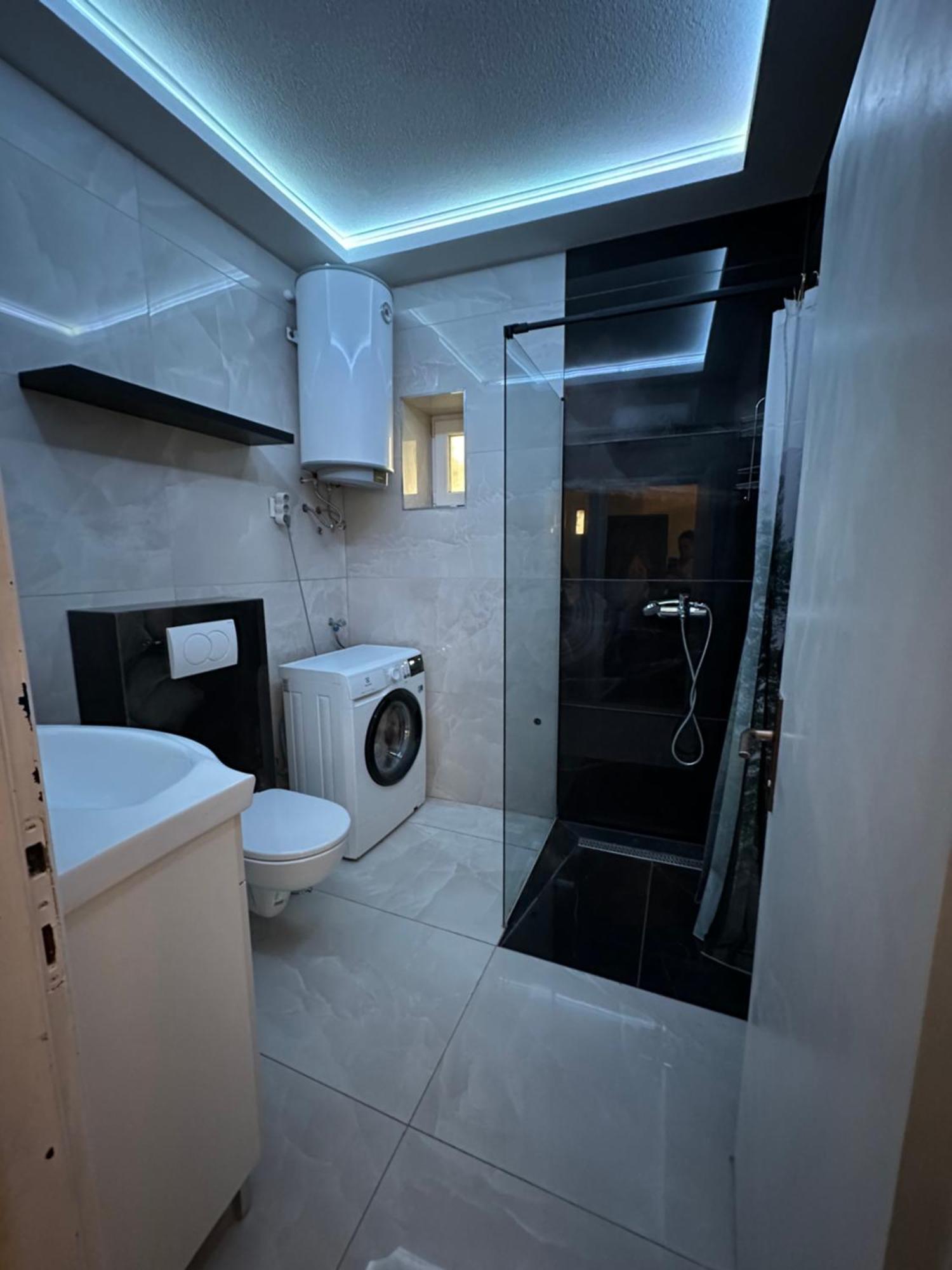 Apartment Ground Floor With Parking Erny بولا المظهر الخارجي الصورة